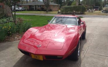 Chevrolet-Corvette-1974-red-1
