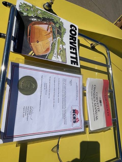 Chevrolet-Corvette-1974-yellow-4