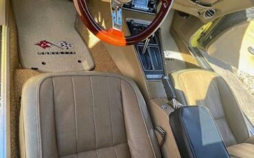 Chevrolet-Corvette-1974-yellow-6