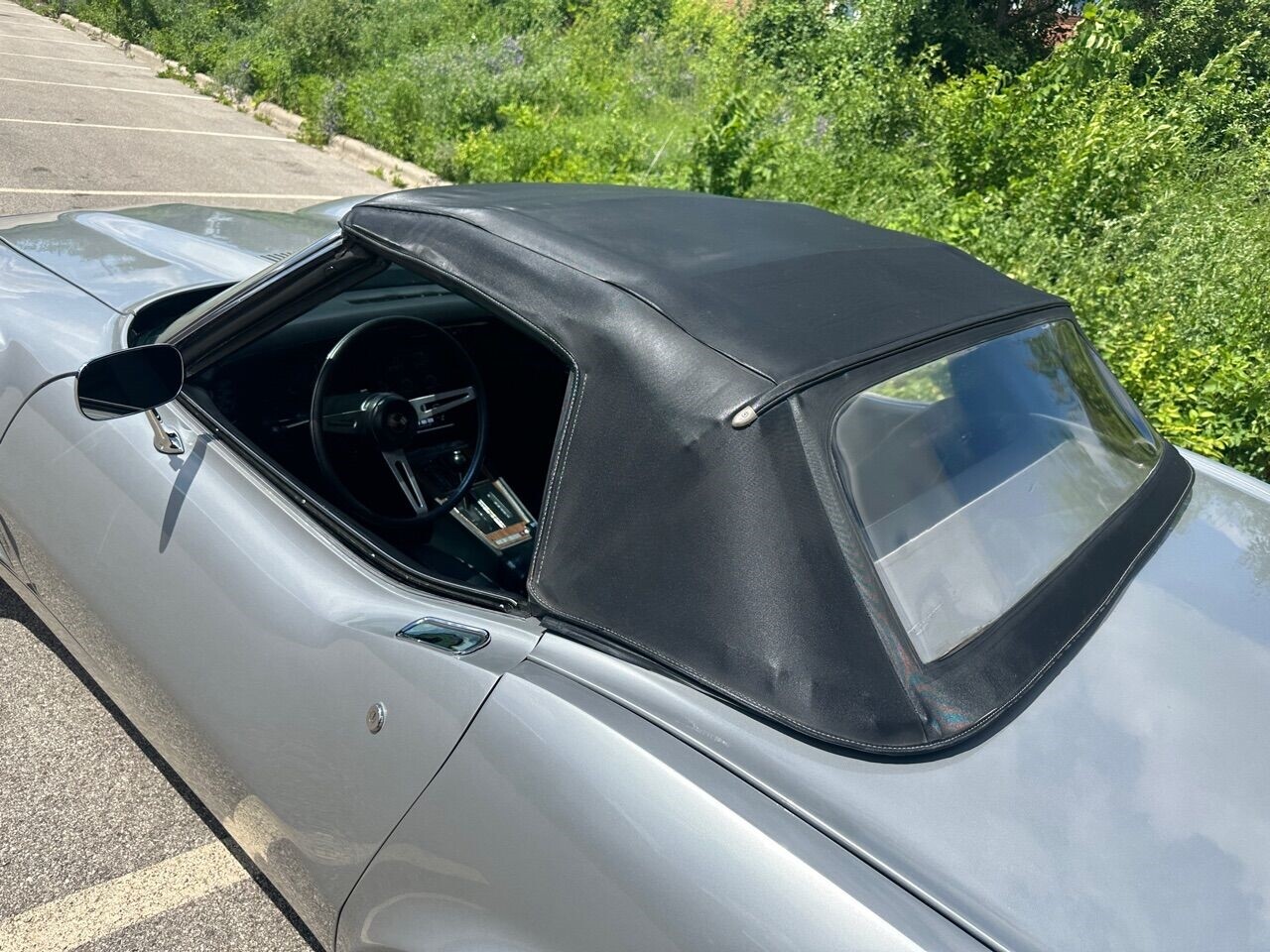 Chevrolet-Corvette-1975-Convertible-10