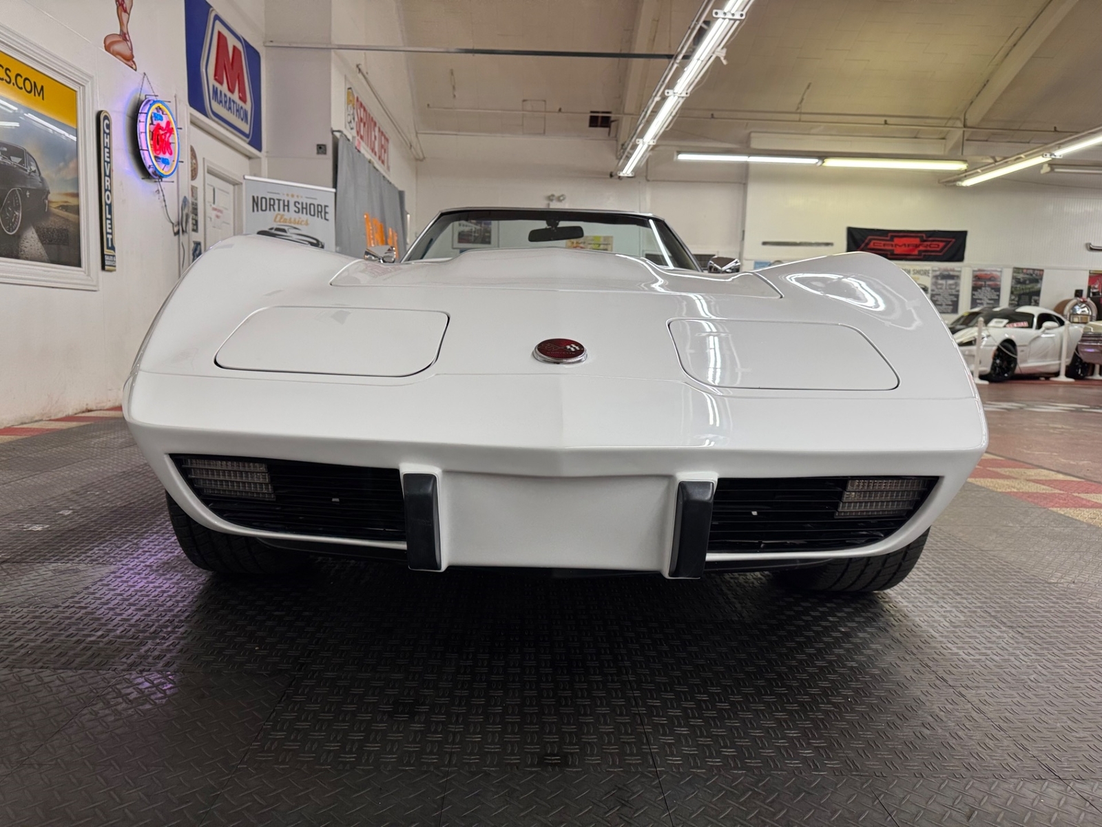 Chevrolet-Corvette-1975-Convertible-10