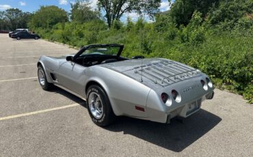 Chevrolet-Corvette-1975-Convertible-11