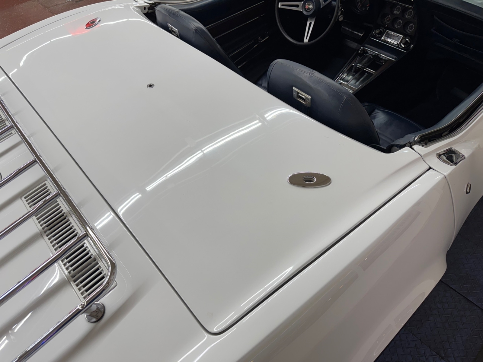 Chevrolet-Corvette-1975-Convertible-22