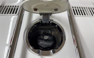 Chevrolet-Corvette-1975-Convertible-23