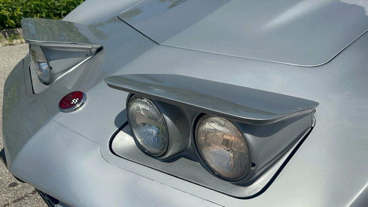 Chevrolet-Corvette-1975-Convertible-24