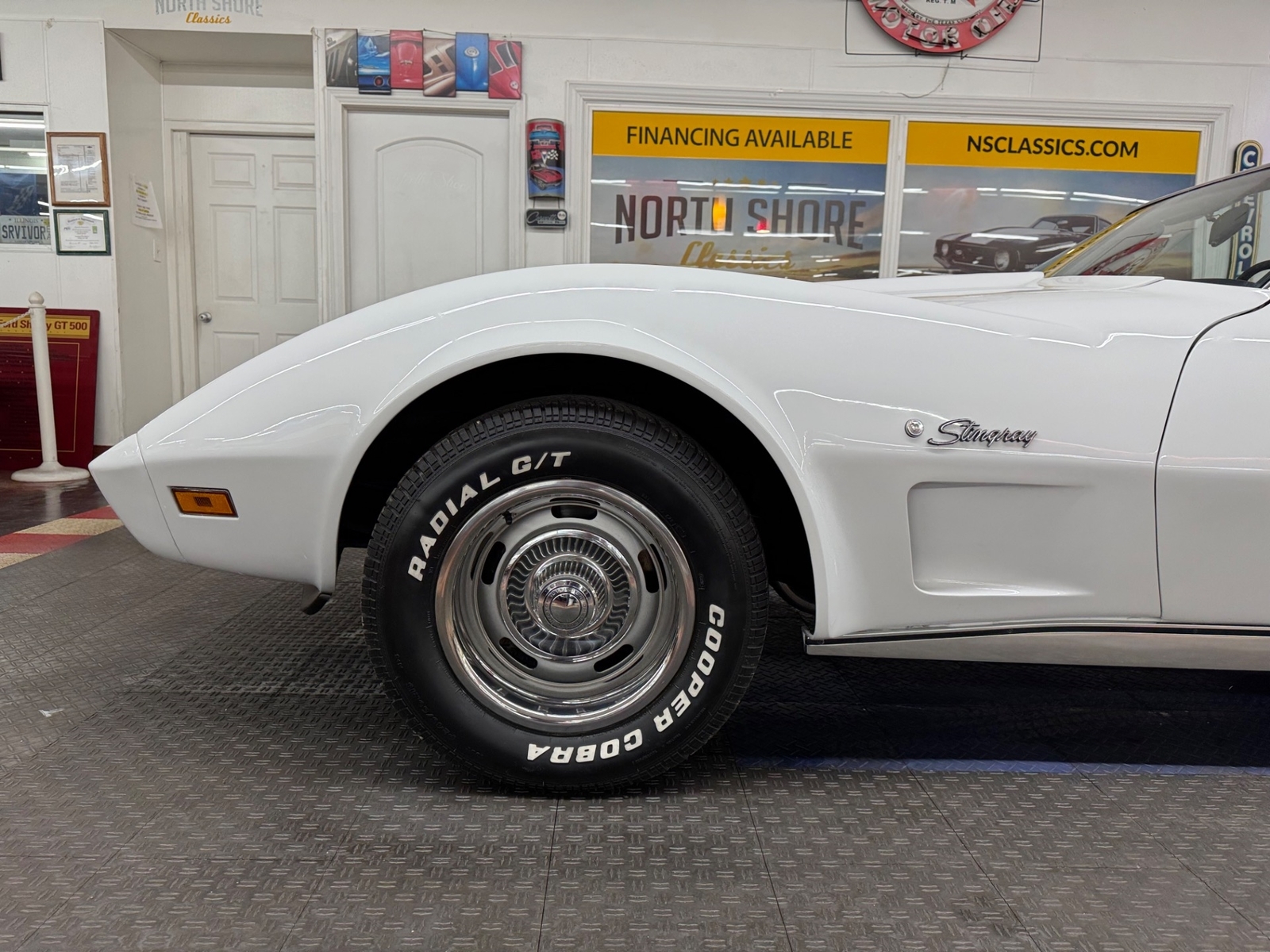 Chevrolet-Corvette-1975-Convertible-25