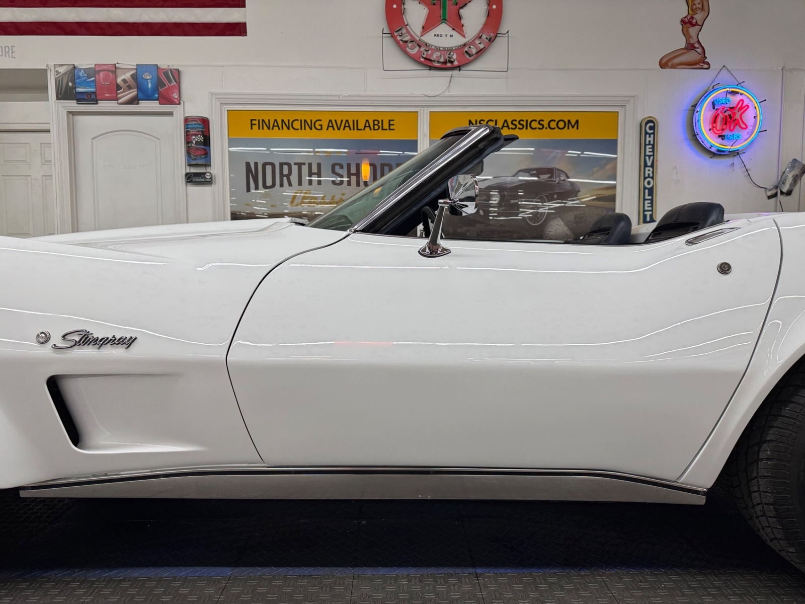 Chevrolet-Corvette-1975-Convertible-26