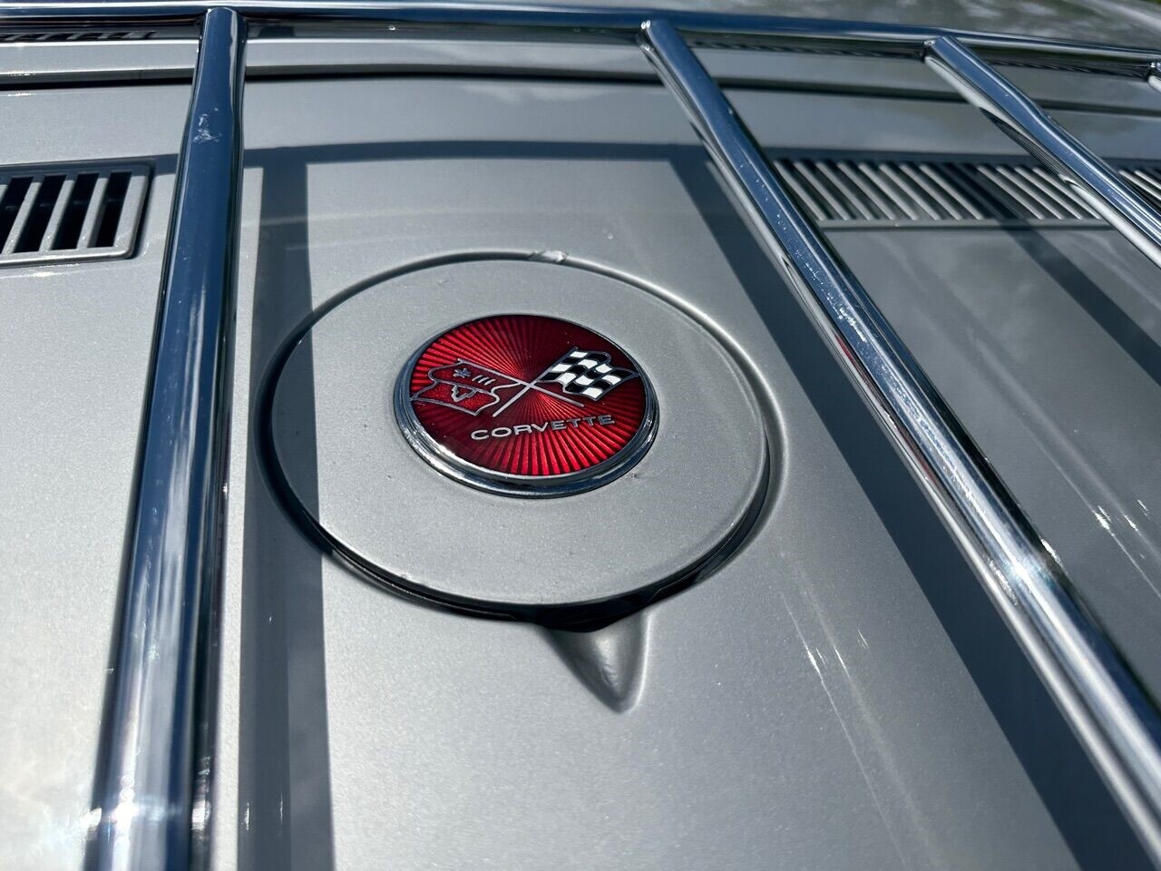 Chevrolet-Corvette-1975-Convertible-28