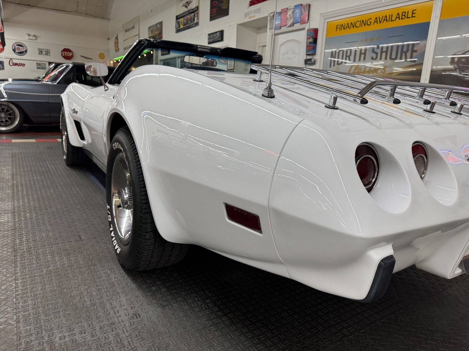 Chevrolet-Corvette-1975-Convertible-28