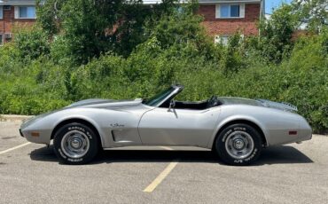 Chevrolet-Corvette-1975-Convertible-3