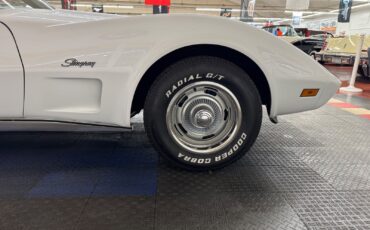 Chevrolet-Corvette-1975-Convertible-33