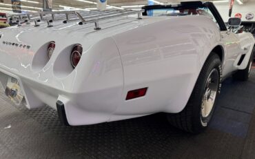 Chevrolet-Corvette-1975-Convertible-34