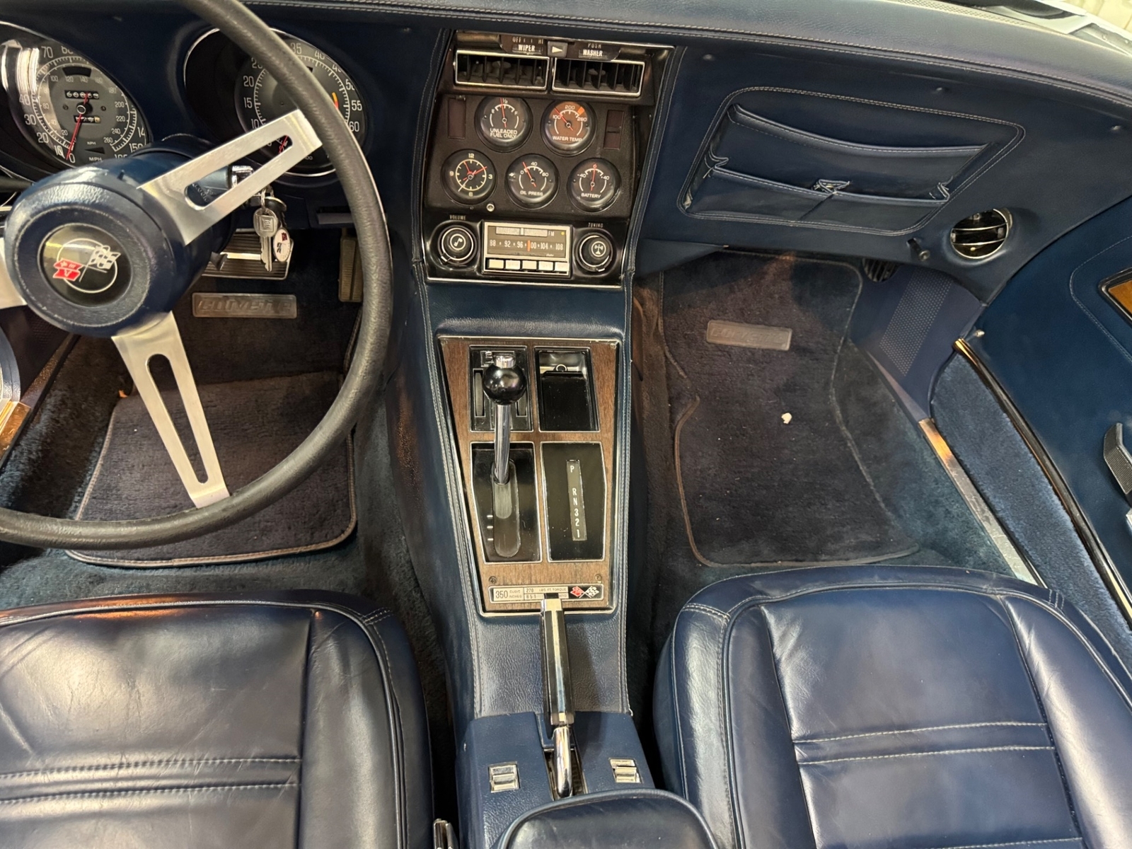 Chevrolet-Corvette-1975-Convertible-38