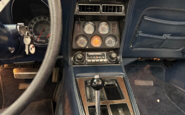 Chevrolet-Corvette-1975-Convertible-39