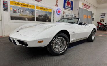 Chevrolet-Corvette-1975-Convertible-6