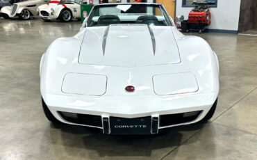 Chevrolet-Corvette-1975-Other-1