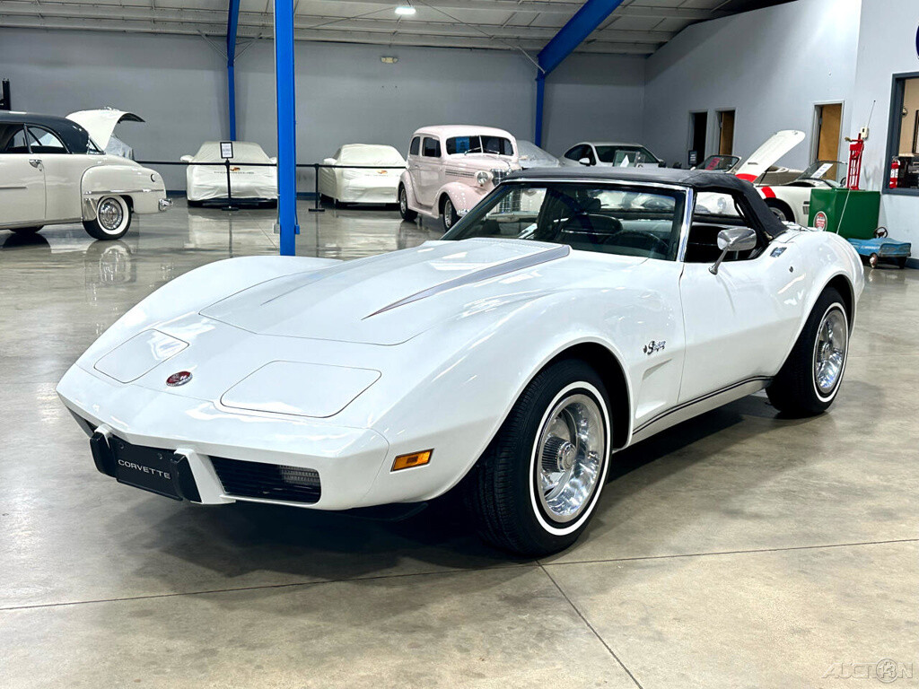 Chevrolet-Corvette-1975-Other-22