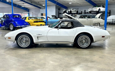 Chevrolet-Corvette-1975-Other-23