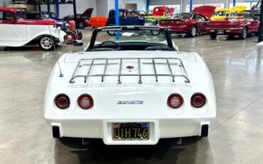 Chevrolet-Corvette-1975-Other-5