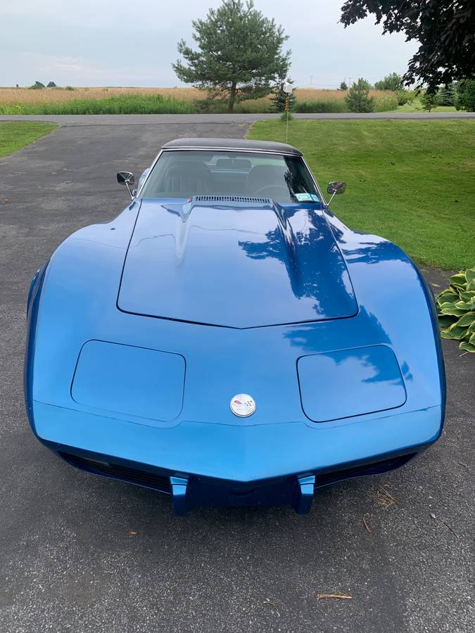 Chevrolet Corvette  1975 blue