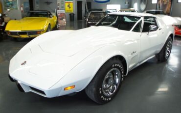 Chevrolet-Corvette-1976-Coupe-1