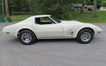 Chevrolet-Corvette-1976-Coupe-10