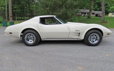 Chevrolet-Corvette-1976-Coupe-11