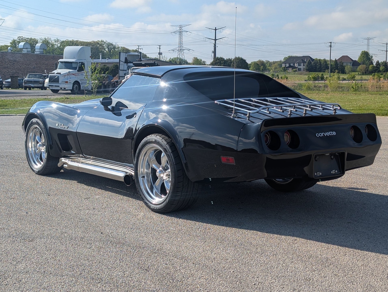 Chevrolet-Corvette-1976-Coupe-2