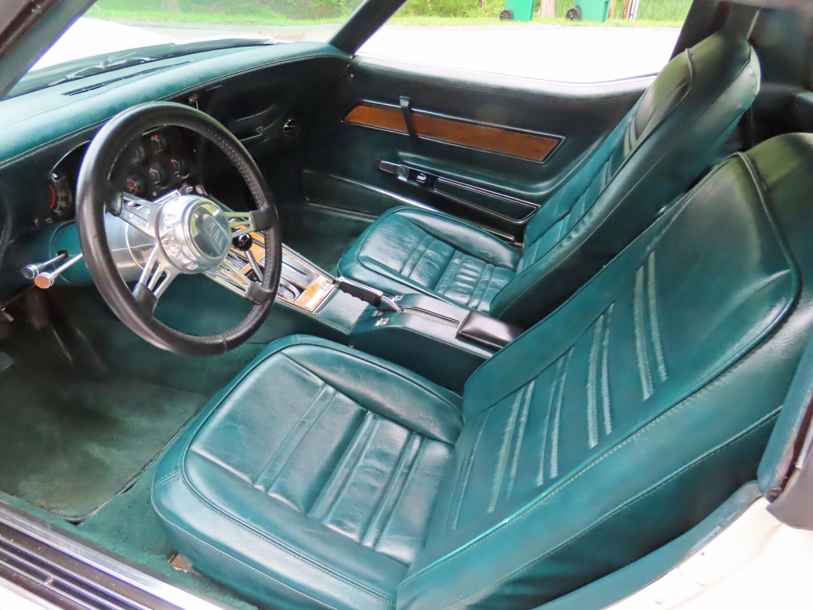 Chevrolet-Corvette-1976-Coupe-22