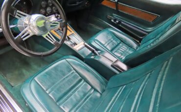 Chevrolet-Corvette-1976-Coupe-23