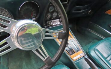 Chevrolet-Corvette-1976-Coupe-25