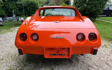Chevrolet-Corvette-1976-Coupe-3