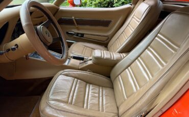 Chevrolet-Corvette-1976-Coupe-31