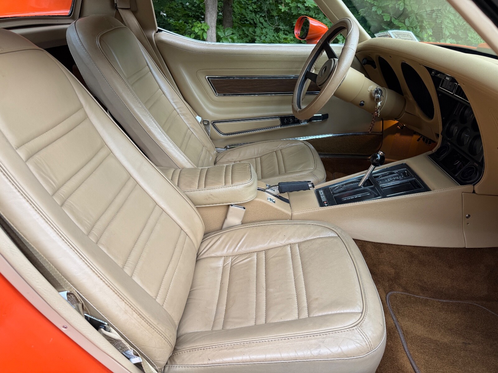 Chevrolet-Corvette-1976-Coupe-34