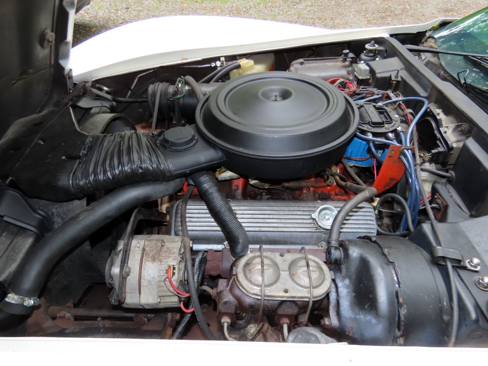 Chevrolet-Corvette-1976-Coupe-36