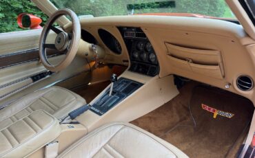 Chevrolet-Corvette-1976-Coupe-36