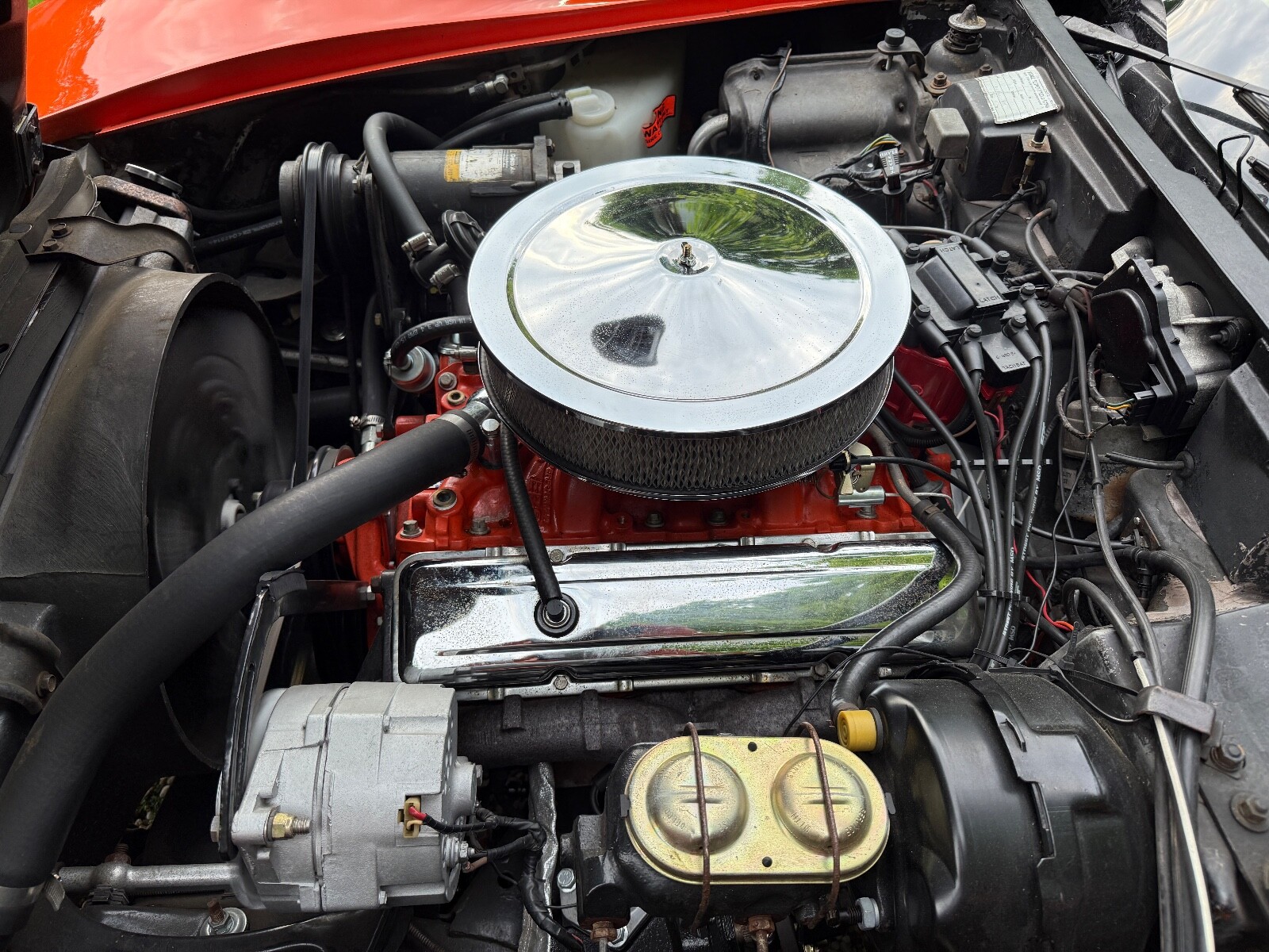 Chevrolet-Corvette-1976-Coupe-38