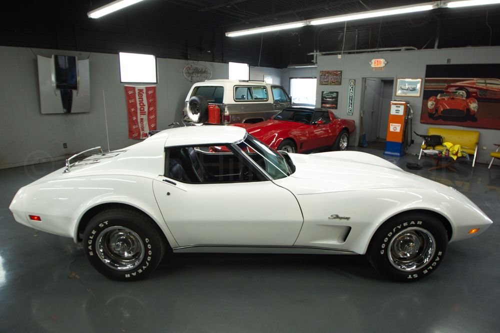 Chevrolet-Corvette-1976-Coupe-4