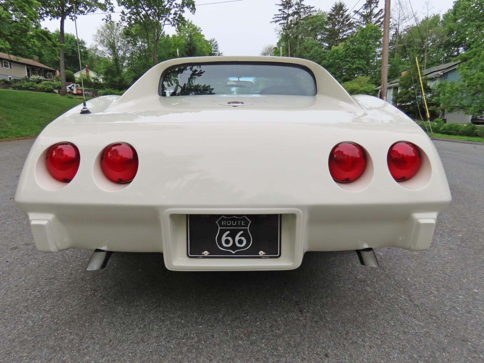 Chevrolet-Corvette-1976-Coupe-4