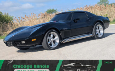 Chevrolet-Corvette-1976-Coupe