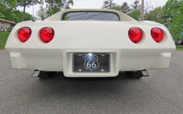 Chevrolet-Corvette-1976-Coupe-6