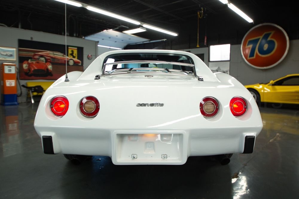 Chevrolet-Corvette-1976-Coupe-7