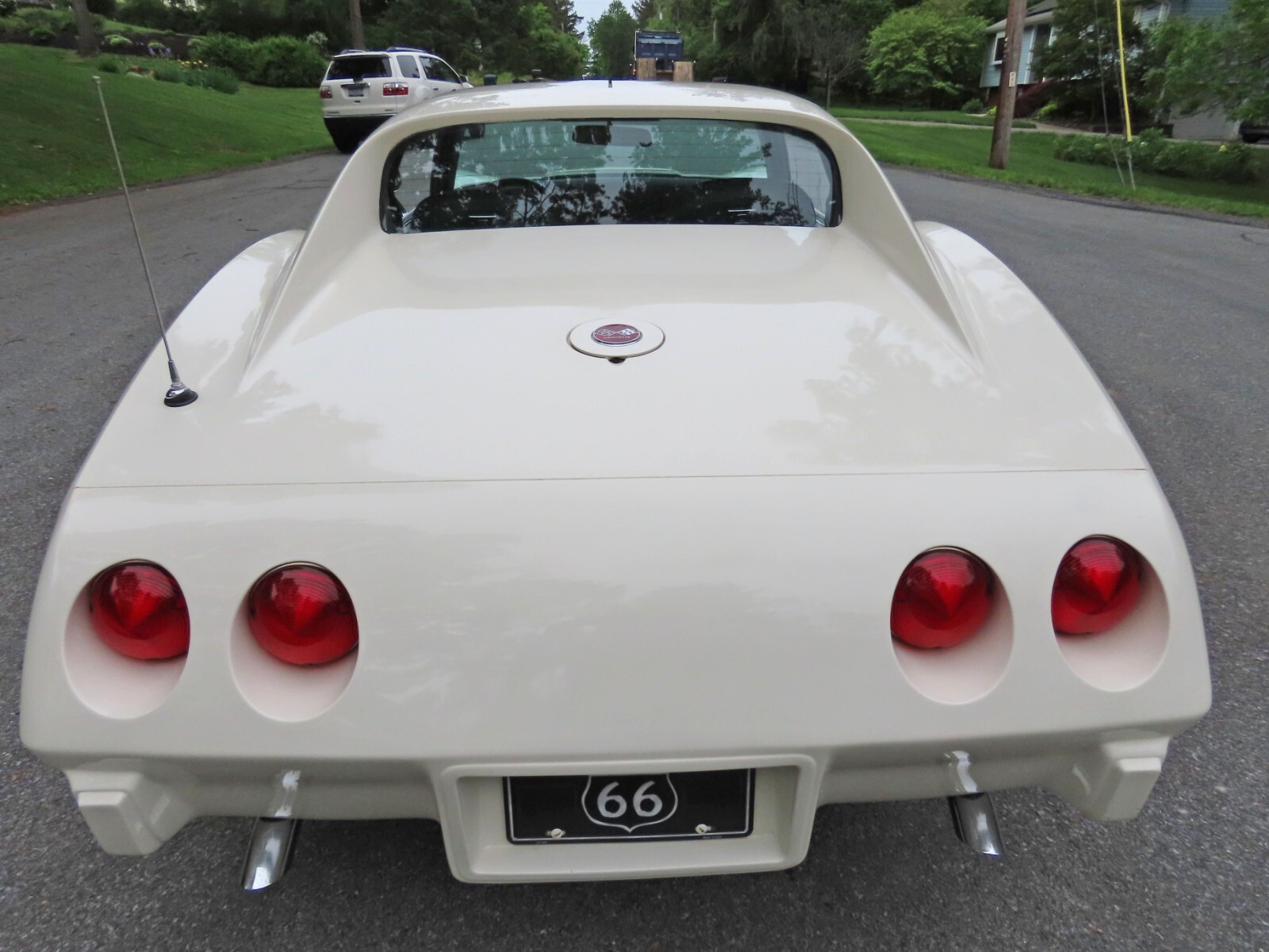 Chevrolet-Corvette-1976-Coupe-7