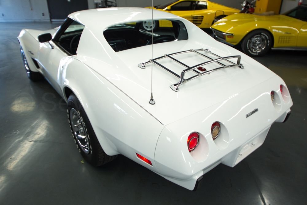 Chevrolet-Corvette-1976-Coupe-8