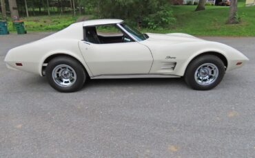 Chevrolet-Corvette-1976-Coupe-9