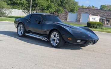 Chevrolet-Corvette-1976-Coupe-9