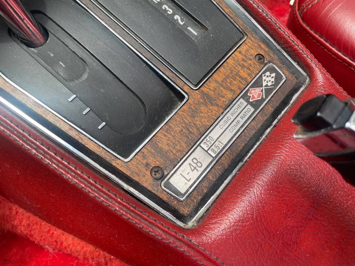 Chevrolet-Corvette-1976-white-14