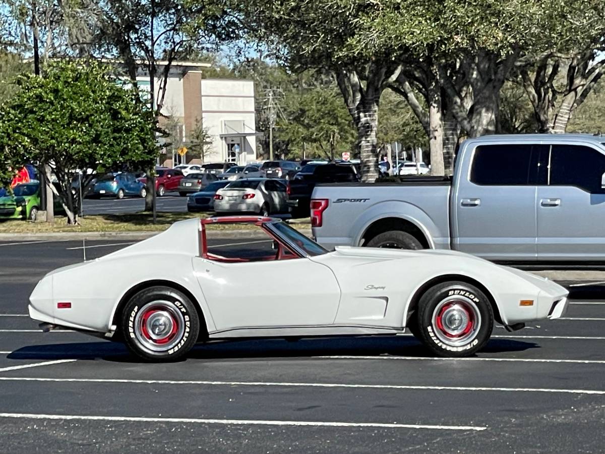 Chevrolet Corvette  1976 white