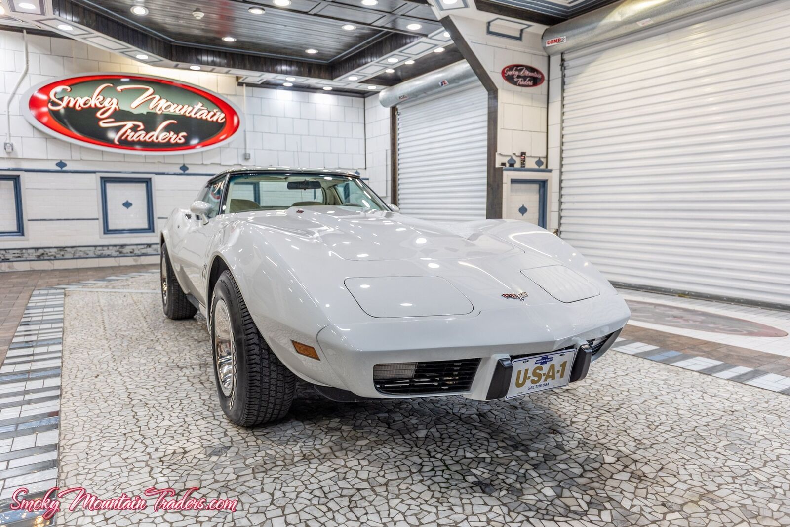 Chevrolet-Corvette-1977-11