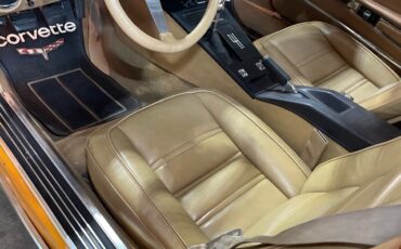 Chevrolet-Corvette-1977-12